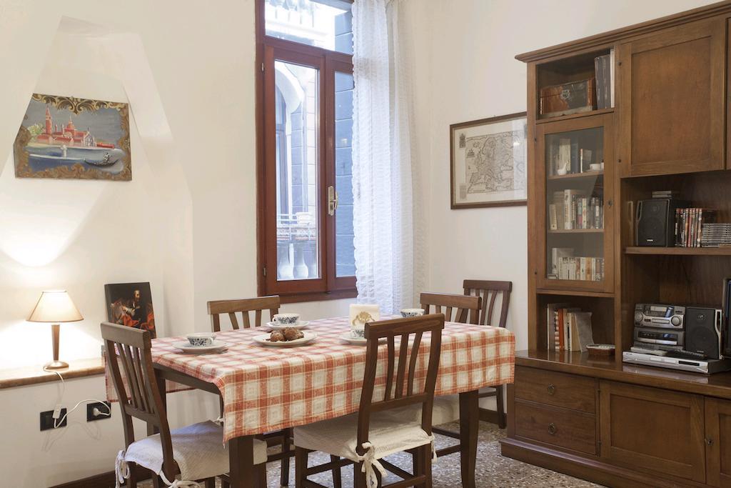 Locappart San Polo Venetië Buitenkant foto