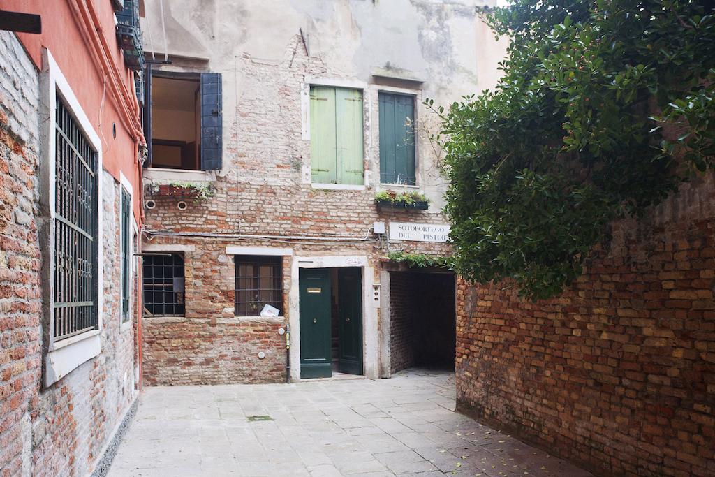 Locappart San Polo Venetië Kamer foto