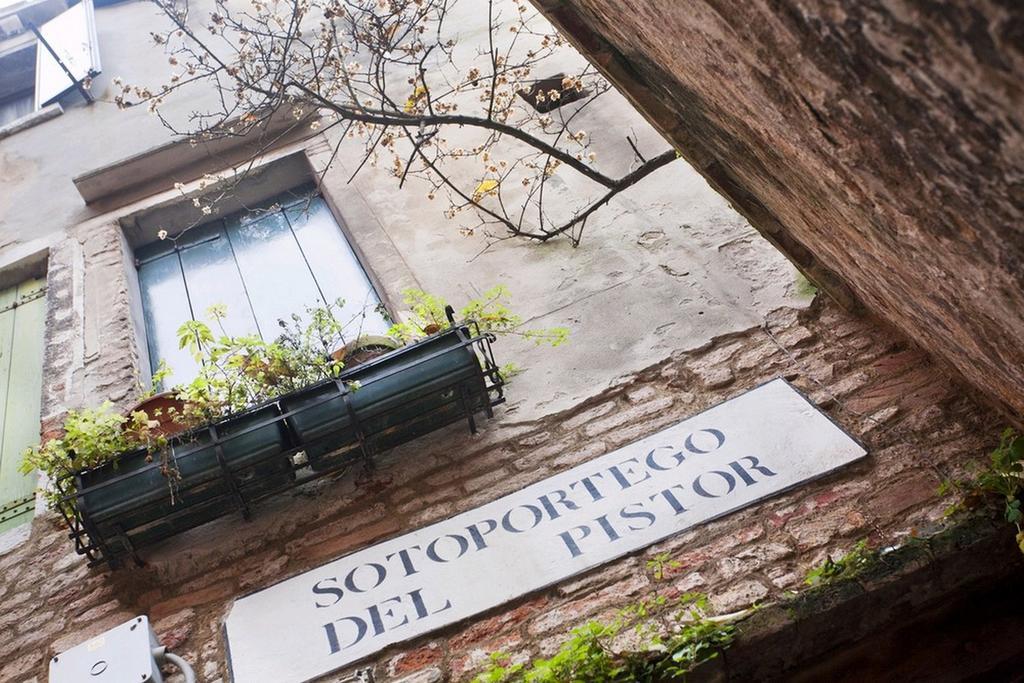 Locappart San Polo Venetië Buitenkant foto